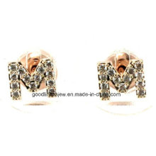 De boa qualidade e 925 prata esterlina Mini Stud Earrings CZ Crystal letras M Little Earrings inicial para mulheres e meninas E6320